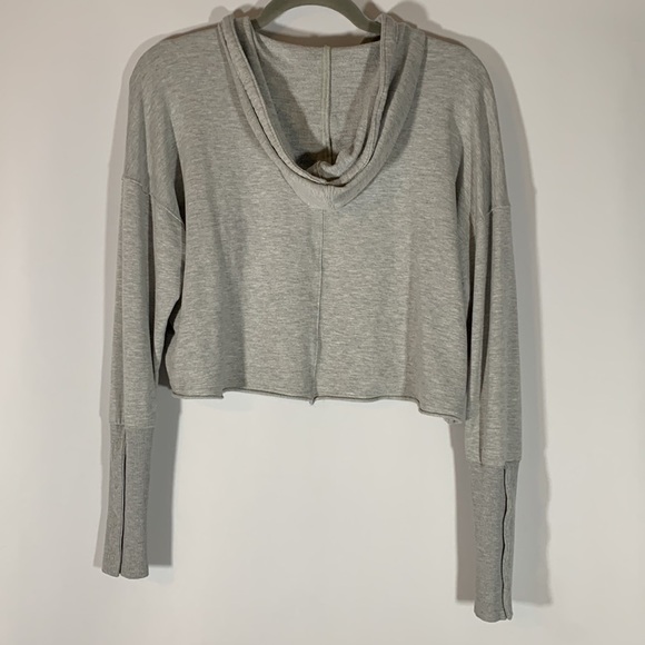 Nike Dri-Fit Grey Cropped Sweater - Picture 5 of 7